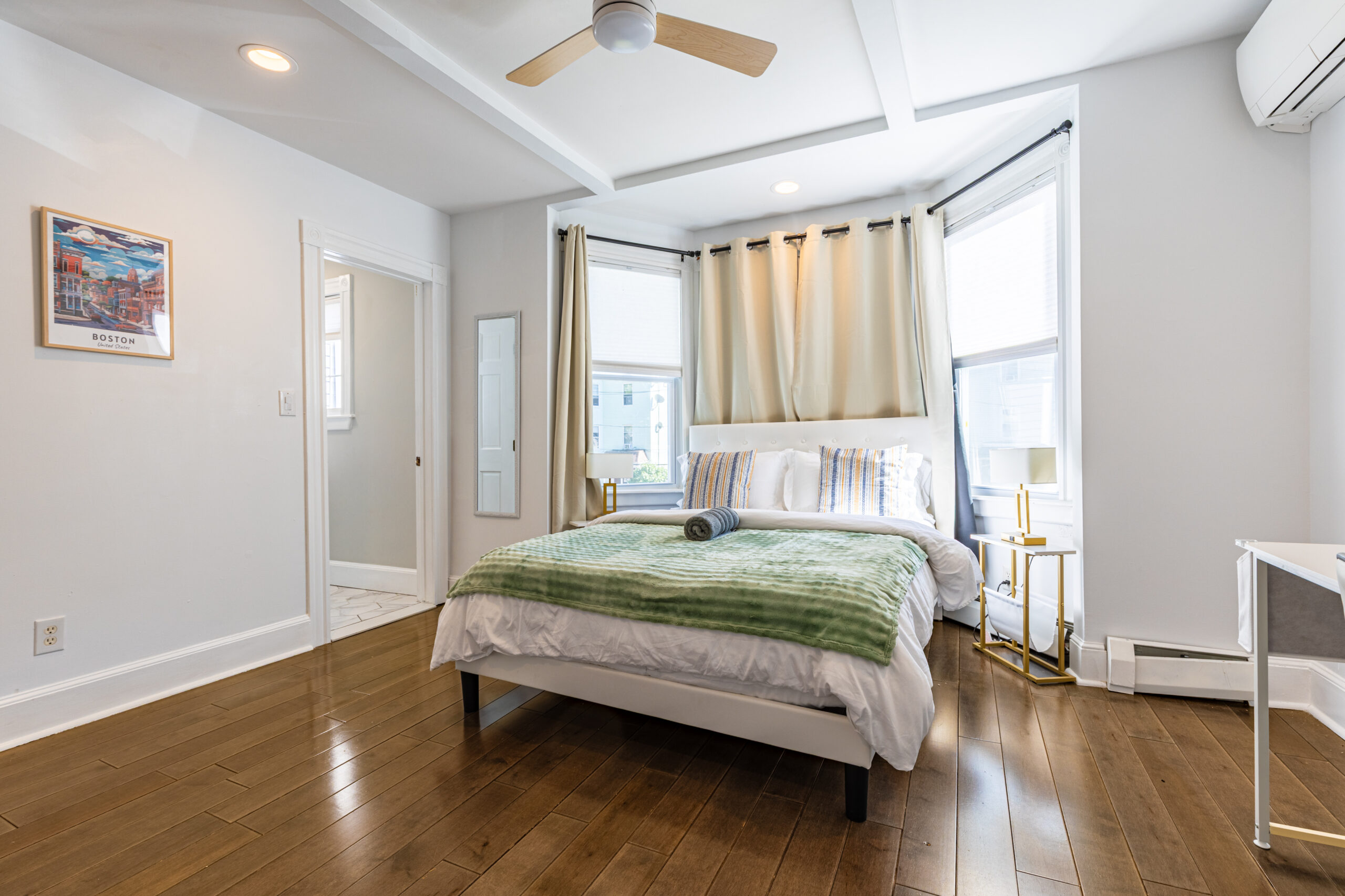 16_Bedroom1_view2