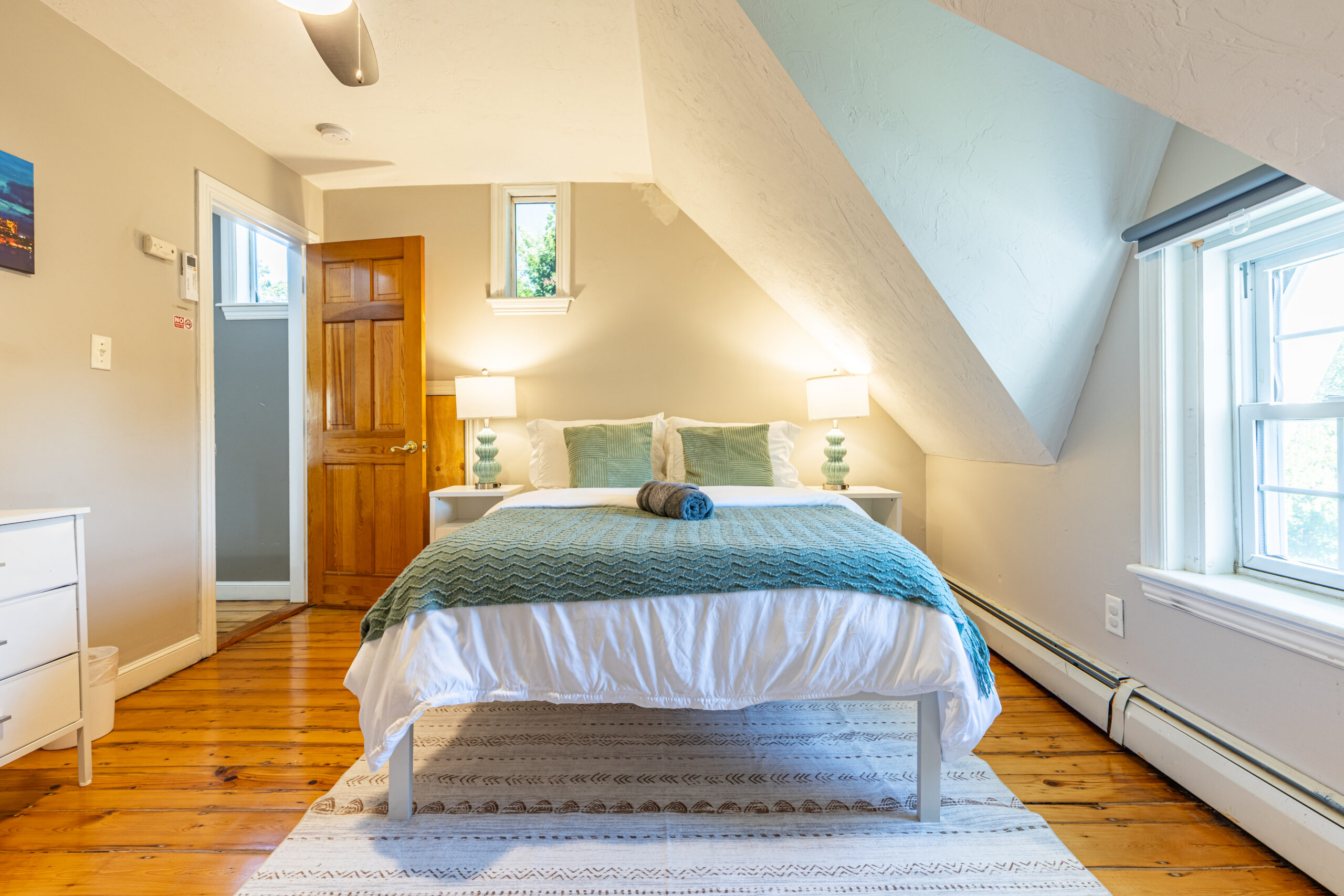 29_Bedroom5_view1